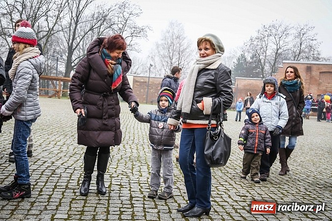 Zdjęcie w galerii na portalu naszraciborz.pl: Mikołajki w Młyńskiej i na zamku wiadomości z regionu