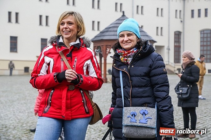 Zdjęcie w galerii na portalu naszraciborz.pl: Mikołajki w Młyńskiej i na zamku wiadomości z regionu