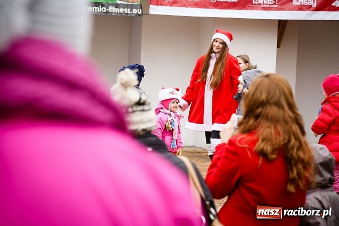 Zdjęcie w galerii na portalu naszraciborz.pl: Mikołajki w Młyńskiej i na zamku wiadomości z regionu