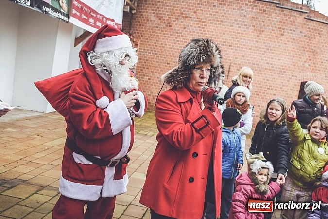 Zdjęcie w galerii na portalu naszraciborz.pl: Mikołajki w Młyńskiej i na zamku wiadomości z regionu