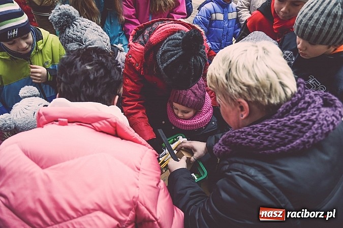 Zdjęcie w galerii na portalu naszraciborz.pl: Mikołajki w Młyńskiej i na zamku wiadomości z regionu
