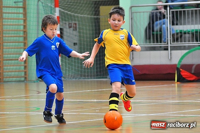 Zdjęcie w galerii na portalu naszraciborz.pl: Zmagania młodych piłkarzy w Arenie Rafako wiadomości z regionu