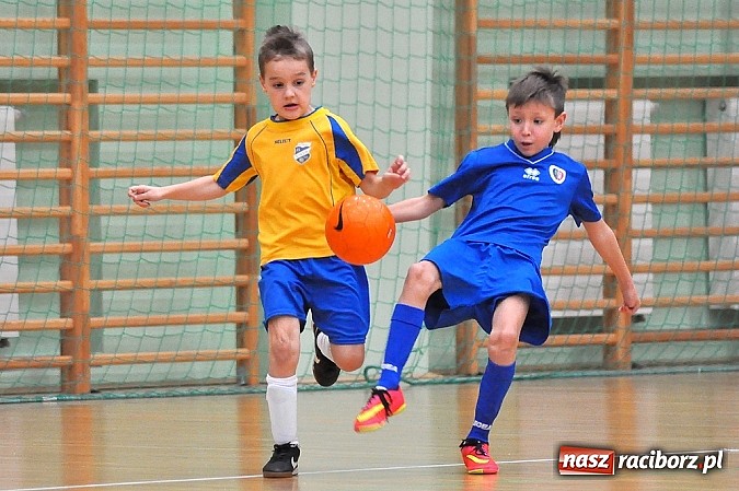 Zdjęcie w galerii na portalu naszraciborz.pl: Zmagania młodych piłkarzy w Arenie Rafako wiadomości z regionu