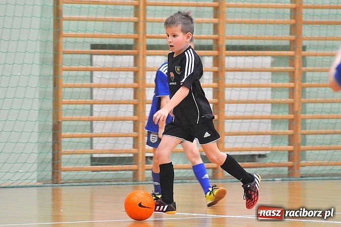 Zdjęcie w galerii na portalu naszraciborz.pl: Zmagania młodych piłkarzy w Arenie Rafako wiadomości z regionu