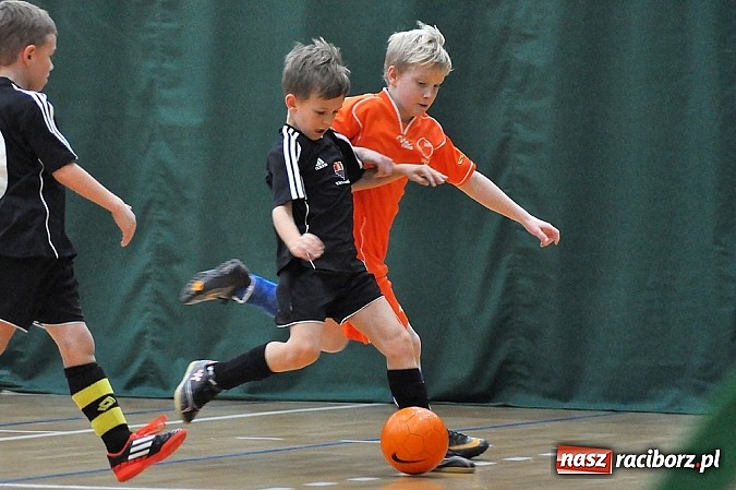 Zdjęcie w galerii na portalu naszraciborz.pl: Zmagania młodych piłkarzy w Arenie Rafako wiadomości z regionu