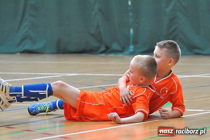 Zdjęcie w galerii na portalu naszraciborz.pl: Zmagania młodych piłkarzy w Arenie Rafako wiadomości z regionu
