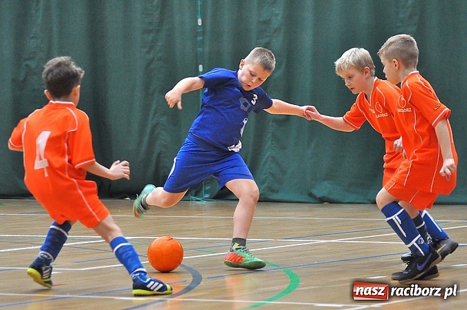 Zdjęcie w galerii na portalu naszraciborz.pl: Zmagania młodych piłkarzy w Arenie Rafako wiadomości z regionu