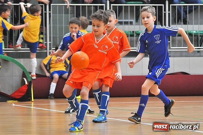 Zdjęcie w galerii na portalu naszraciborz.pl: Zmagania młodych piłkarzy w Arenie Rafako wiadomości z regionu