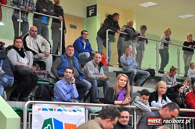 Zdjęcie w galerii na portalu naszraciborz.pl: Zmagania młodych piłkarzy w Arenie Rafako wiadomości z regionu