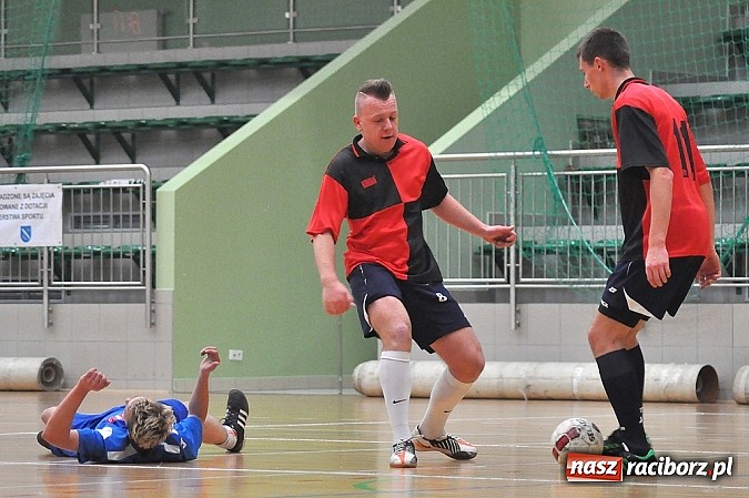 Zdjęcie w galerii na portalu naszraciborz.pl: Sobota w HLPN. Minimalne wygrane Samych Swoich i Płomienia wiadomości z regionu