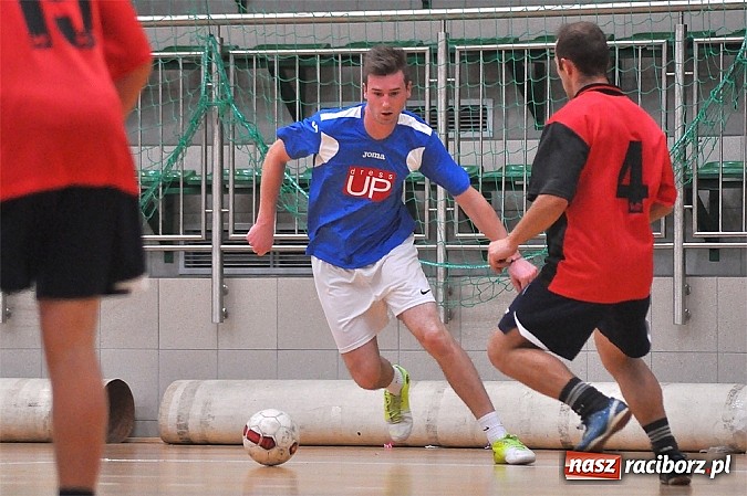 Zdjęcie w galerii na portalu naszraciborz.pl: Sobota w HLPN. Minimalne wygrane Samych Swoich i Płomienia wiadomości z regionu