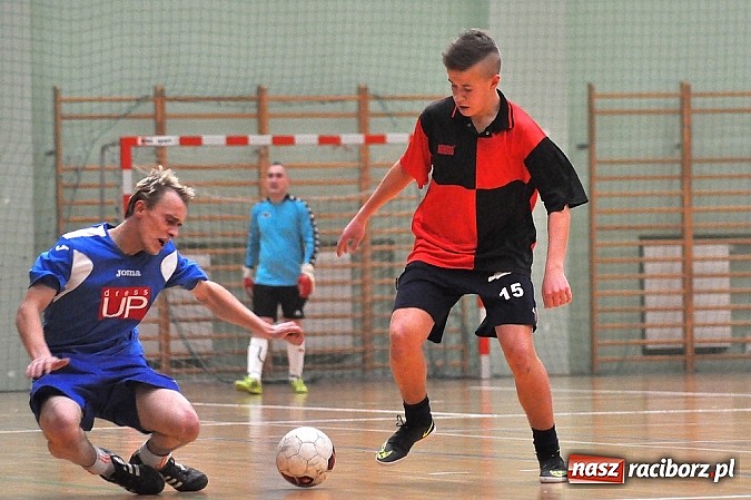 Zdjęcie w galerii na portalu naszraciborz.pl: Sobota w HLPN. Minimalne wygrane Samych Swoich i Płomienia wiadomości z regionu