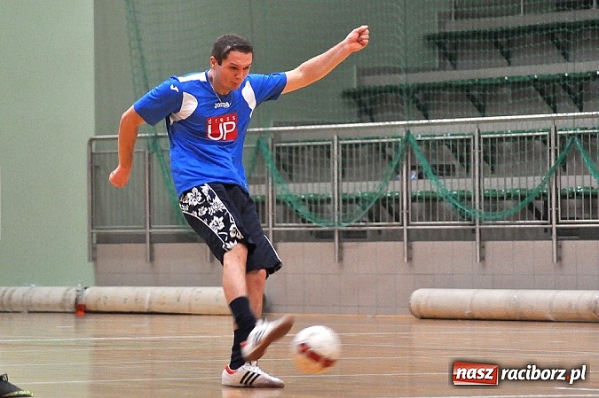 Zdjęcie w galerii na portalu naszraciborz.pl: Sobota w HLPN. Minimalne wygrane Samych Swoich i Płomienia wiadomości z regionu