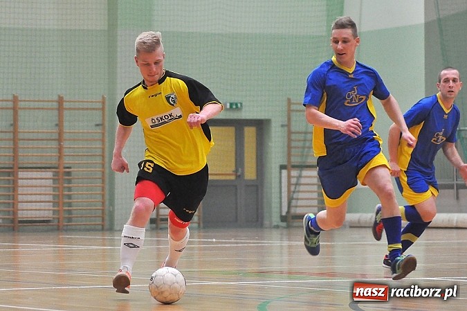 Zdjęcie w galerii na portalu naszraciborz.pl: Sobota w HLPN. Minimalne wygrane Samych Swoich i Płomienia wiadomości z regionu