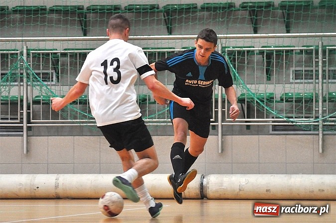 Zdjęcie w galerii na portalu naszraciborz.pl: Sobota w HLPN. Minimalne wygrane Samych Swoich i Płomienia wiadomości z regionu