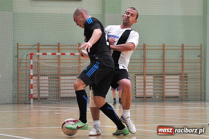 Zdjęcie w galerii na portalu naszraciborz.pl: Sobota w HLPN. Minimalne wygrane Samych Swoich i Płomienia wiadomości z regionu