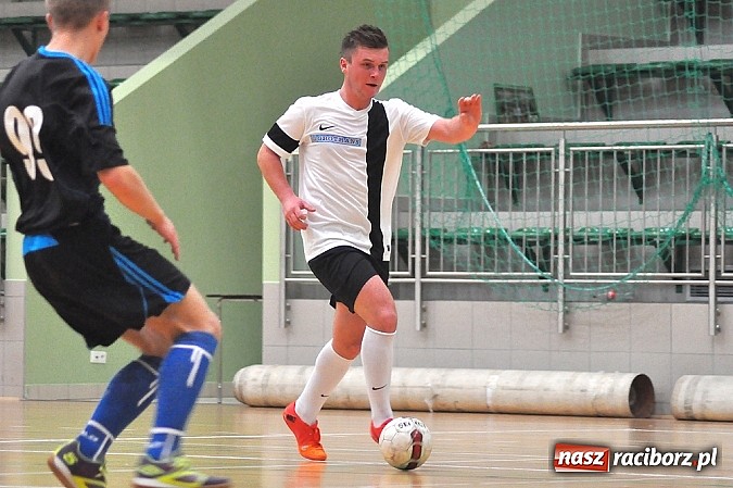 Zdjęcie w galerii na portalu naszraciborz.pl: Sobota w HLPN. Minimalne wygrane Samych Swoich i Płomienia wiadomości z regionu