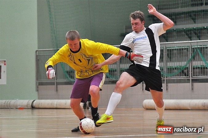 Zdjęcie w galerii na portalu naszraciborz.pl: Sobota w HLPN. Minimalne wygrane Samych Swoich i Płomienia wiadomości z regionu