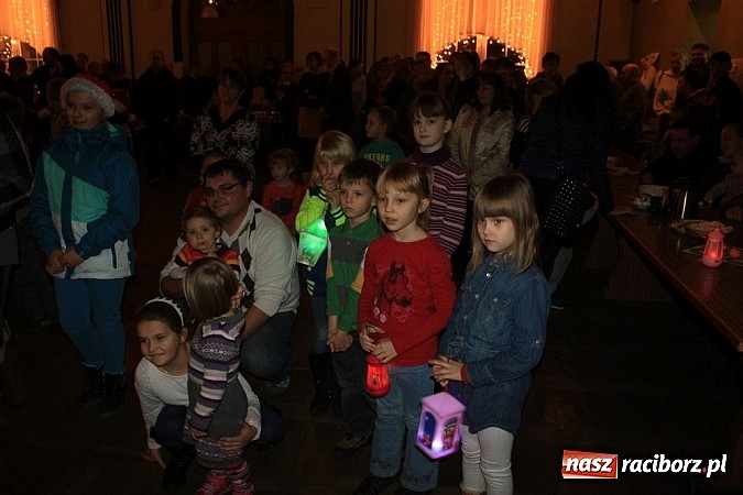 Zdjęcie w galerii na portalu naszraciborz.pl: Tak wspomnienie św. Mikołaja świętowano w Borucinie wiadomości z regionu