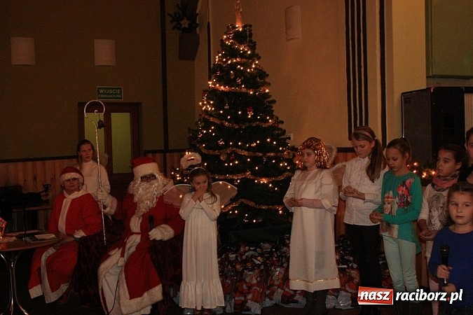 Zdjęcie w galerii na portalu naszraciborz.pl: Tak wspomnienie św. Mikołaja świętowano w Borucinie wiadomości z regionu