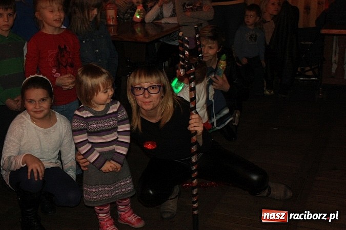 Zdjęcie w galerii na portalu naszraciborz.pl: Tak wspomnienie św. Mikołaja świętowano w Borucinie wiadomości z regionu