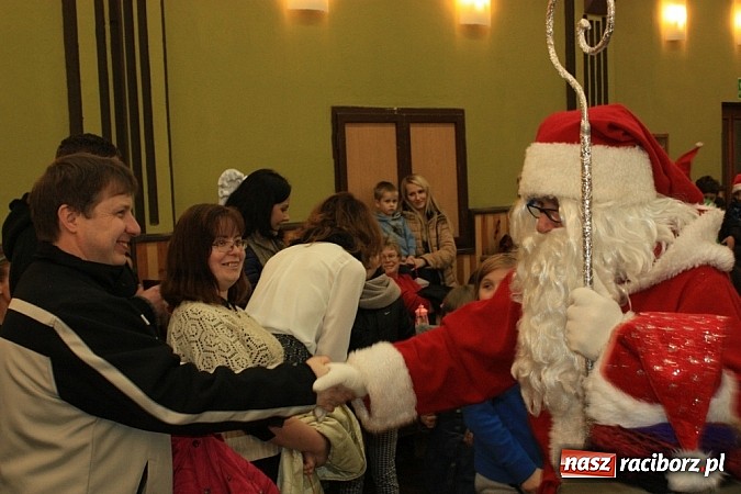 Zdjęcie w galerii na portalu naszraciborz.pl: Tak wspomnienie św. Mikołaja świętowano w Borucinie wiadomości z regionu