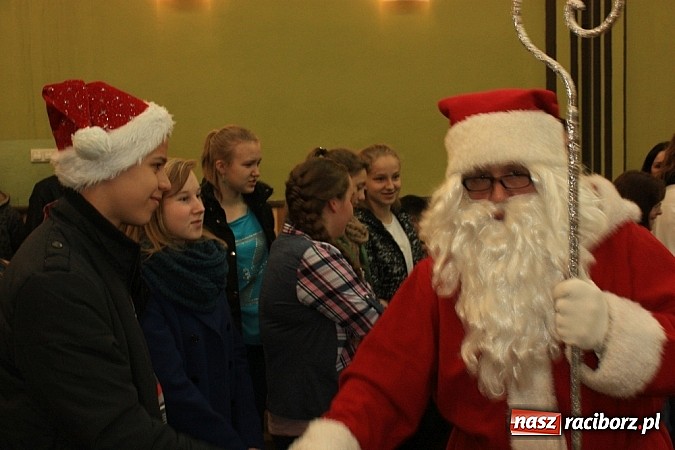 Zdjęcie w galerii na portalu naszraciborz.pl: Tak wspomnienie św. Mikołaja świętowano w Borucinie wiadomości z regionu