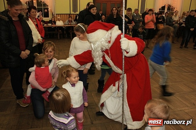 Zdjęcie w galerii na portalu naszraciborz.pl: Tak wspomnienie św. Mikołaja świętowano w Borucinie wiadomości z regionu