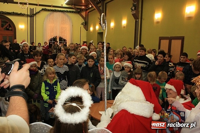 Zdjęcie w galerii na portalu naszraciborz.pl: Tak wspomnienie św. Mikołaja świętowano w Borucinie wiadomości z regionu