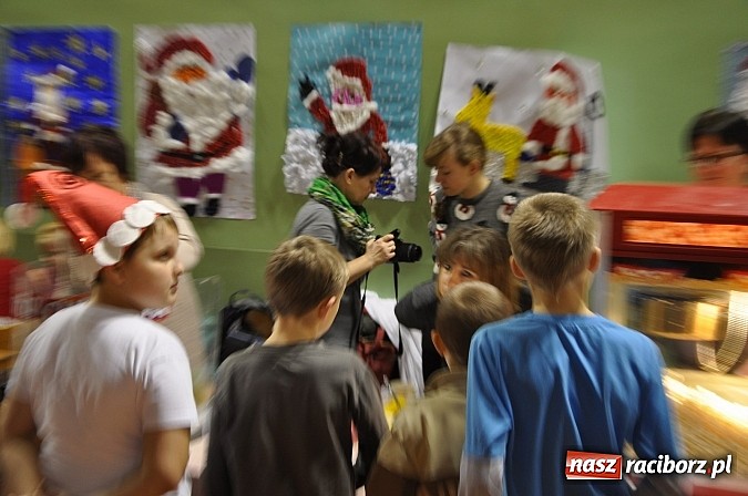 Zdjęcie w galerii na portalu naszraciborz.pl: Festyn Mikołajkowy w Kuźni Raciborskiej wiadomości z regionu