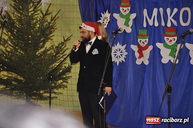 Zdjęcie w galerii na portalu naszraciborz.pl: Festyn Mikołajkowy w Kuźni Raciborskiej wiadomości z regionu