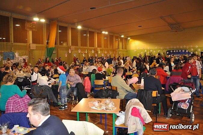 Zdjęcie w galerii na portalu naszraciborz.pl: Festyn Mikołajkowy w Kuźni Raciborskiej wiadomości z regionu
