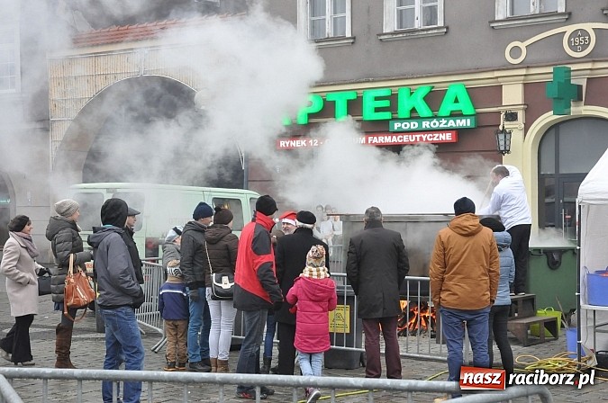 Zdjęcie w galerii na portalu naszraciborz.pl: Wielki świąteczny barszcz już prawie gotowy wiadomości z regionu