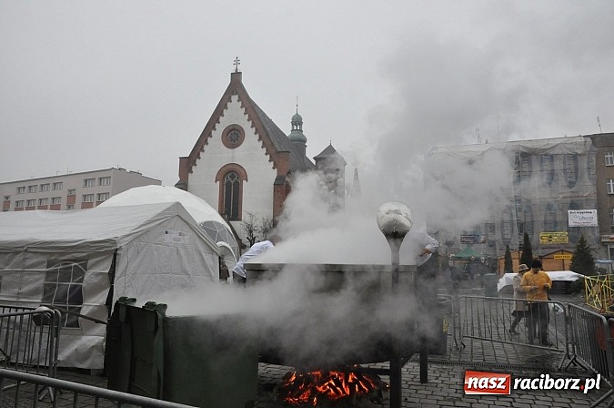 Zdjęcie w galerii na portalu naszraciborz.pl: Wielki świąteczny barszcz już prawie gotowy wiadomości z regionu