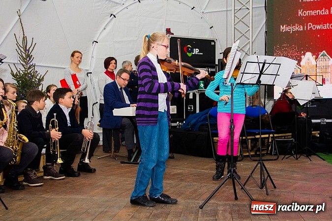 Zdjęcie w galerii na portalu naszraciborz.pl: Drugi dzień Jarmarku Bożonarodzeniowego  wiadomości z regionu