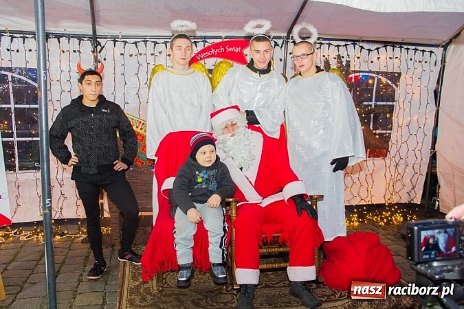 Zdjęcie w galerii na portalu naszraciborz.pl: Drugi dzień Jarmarku Bożonarodzeniowego  wiadomości z regionu