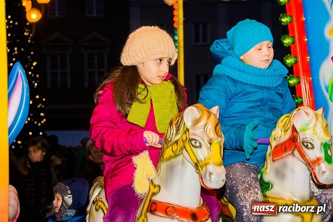 Zdjęcie w galerii na portalu naszraciborz.pl: Drugi dzień Jarmarku Bożonarodzeniowego  wiadomości z regionu
