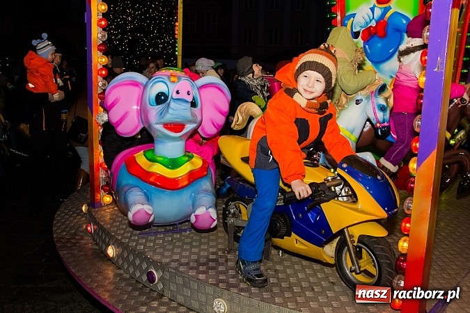 Zdjęcie w galerii na portalu naszraciborz.pl: Drugi dzień Jarmarku Bożonarodzeniowego  wiadomości z regionu