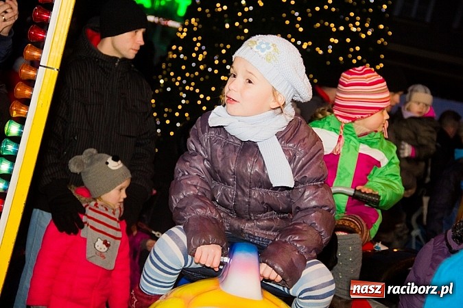 Zdjęcie w galerii na portalu naszraciborz.pl: Drugi dzień Jarmarku Bożonarodzeniowego  wiadomości z regionu