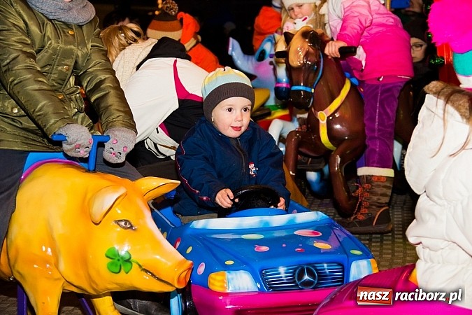 Zdjęcie w galerii na portalu naszraciborz.pl: Drugi dzień Jarmarku Bożonarodzeniowego  wiadomości z regionu