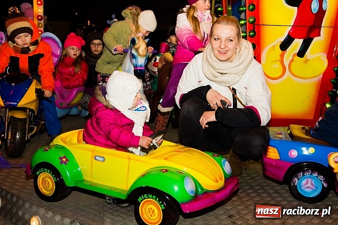 Zdjęcie w galerii na portalu naszraciborz.pl: Drugi dzień Jarmarku Bożonarodzeniowego  wiadomości z regionu