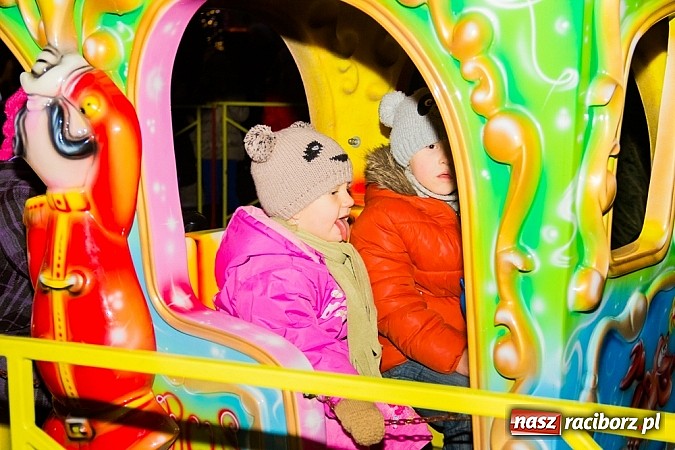 Zdjęcie w galerii na portalu naszraciborz.pl: Drugi dzień Jarmarku Bożonarodzeniowego  wiadomości z regionu