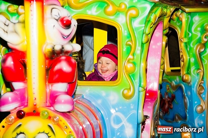 Zdjęcie w galerii na portalu naszraciborz.pl: Drugi dzień Jarmarku Bożonarodzeniowego  wiadomości z regionu