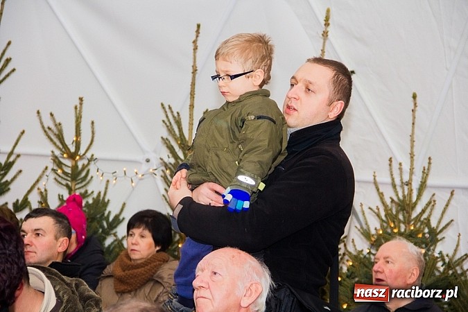 Zdjęcie w galerii na portalu naszraciborz.pl: Drugi dzień Jarmarku Bożonarodzeniowego  wiadomości z regionu