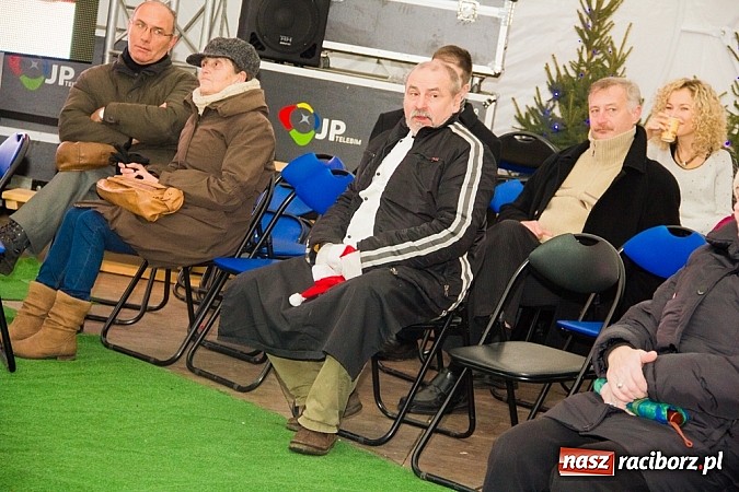 Zdjęcie w galerii na portalu naszraciborz.pl: Drugi dzień Jarmarku Bożonarodzeniowego  wiadomości z regionu
