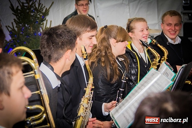 Zdjęcie w galerii na portalu naszraciborz.pl: Drugi dzień Jarmarku Bożonarodzeniowego  wiadomości z regionu