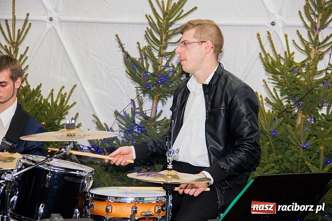 Zdjęcie w galerii na portalu naszraciborz.pl: Drugi dzień Jarmarku Bożonarodzeniowego  wiadomości z regionu