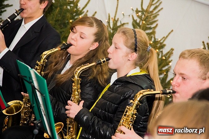 Zdjęcie w galerii na portalu naszraciborz.pl: Drugi dzień Jarmarku Bożonarodzeniowego  wiadomości z regionu