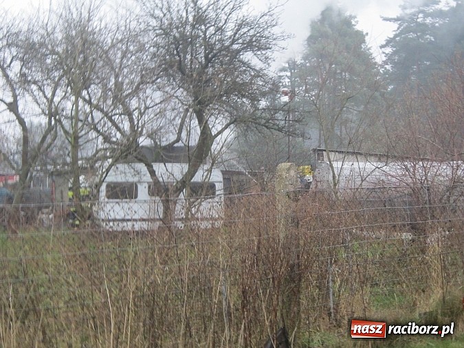 Zdjęcie w galerii na portalu naszraciborz.pl: Pożar budynku gospodarczego na Przeryciu wiadomości z regionu