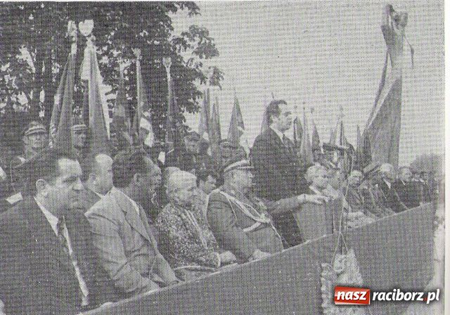 Zdjęcie w galerii na portalu naszraciborz.pl: 36. rocznica odsłonięcia pomnika Matki Polki wiadomości z regionu